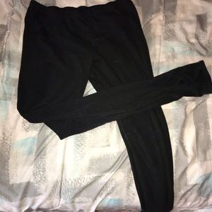 Black leggings